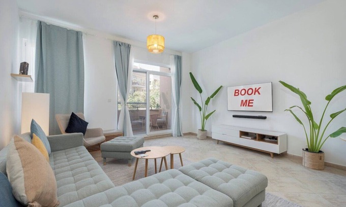 Motor City Apartment | Cozy 1-Bedroom Apartment for 5 in Motor City!