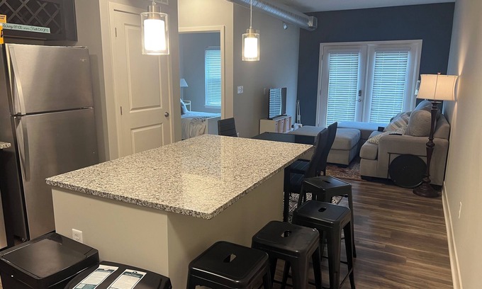 Northeast South Bend Apartment | Cozy 1-bedroom apartment, 1/2 mile to ND Stadium on Eddy St.