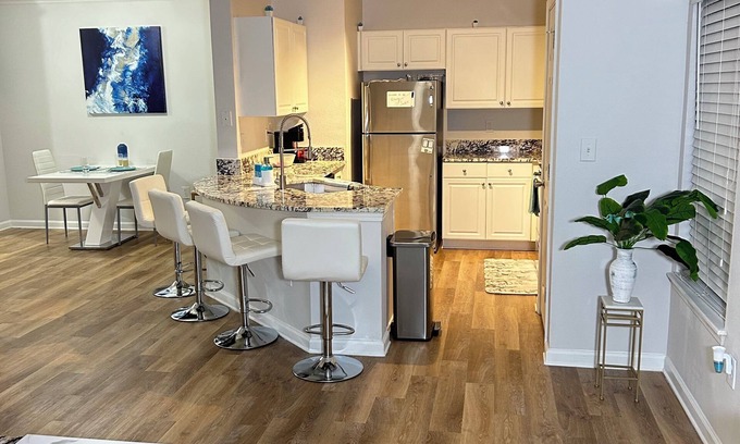 Charlotte Apartment | Cozy 1-bedroom apartment with WiFi and fitness room in charming Charlotte