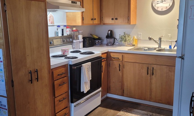 Clarkston Apartment | Cozy 1 bedroom apartment near downtown Clarkston