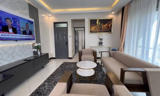 Kampala Apartment | Cozy 1-bedroom apartment in beautiful Kampala with WiFi, LivLuxe Apartments