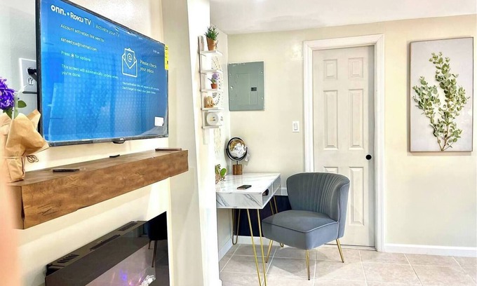 East New York Apartment | Cozy 1-bedroom apartment in lovely Brooklyn Near JFK