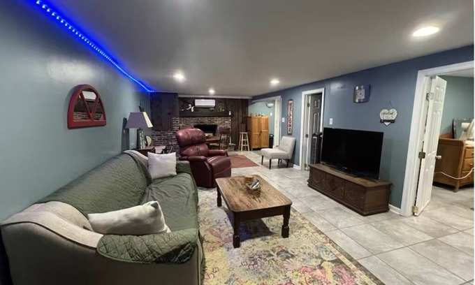 Lansdale Apartment | Cozy 1-bedroom apartment with WiFi, AC in enchanting Lansdale