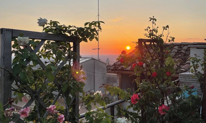 Tivoli Apartment | Cozy 1-bedroom apartment in welcoming Tivoli with WiFi, AC, awesome view