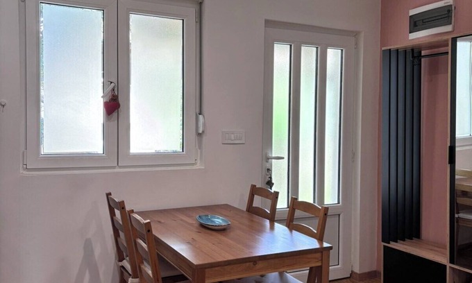 Zemun Apartment | Cozy 1-bedroom apartment in charming Beograd with WiFi, AC