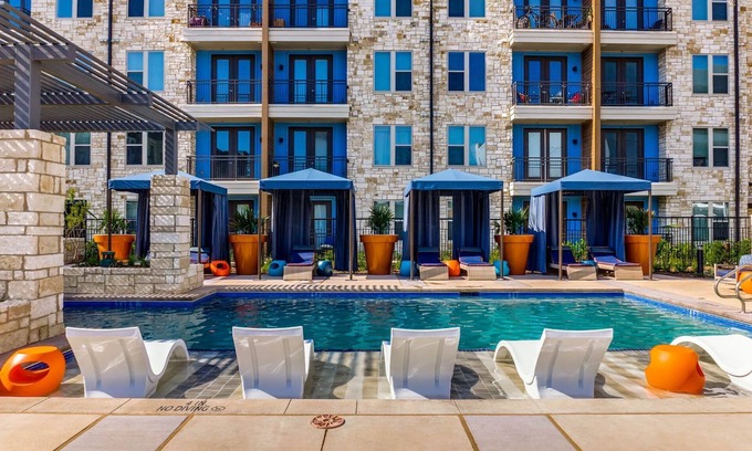 Addison Apartment | Cozy 1-bedroom apartment in delightful Addison with fitness room, WiFi