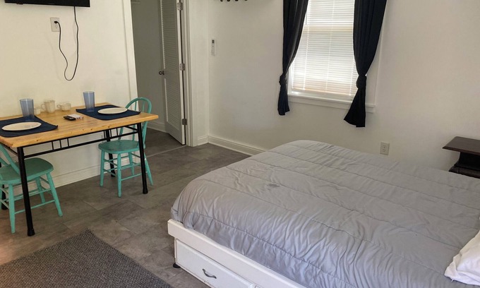 Bedford Apartment | Cozy 1-bedroom apartment in terrific Bedford with AC, WiFi