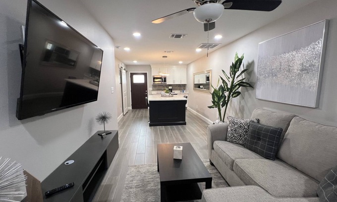 Amistad National Recreational Area Apartment | Cozy 1-bedroom apartment in beautiful Del Rio with WiFi, AC