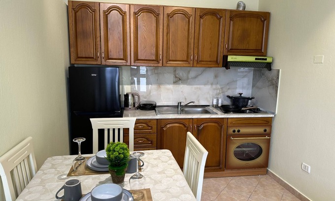 Durres Apartment | Cozy 1-bedroom apartment with AC and WiFi in beach are of Durrës