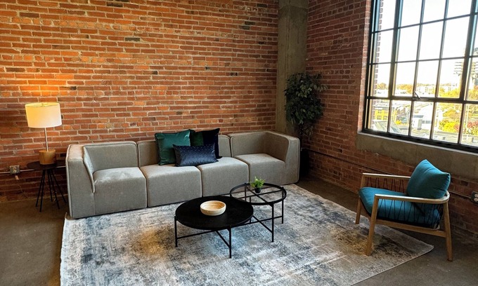 Downtown Toledo Apartment | Cozy 1-bedroom apartment in Downtown Toledo. Wifi, gym, and pet friendly!