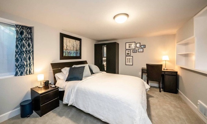 Alki Apartment | Cozy 1-bedroom apt overlooking Puget Sound, Olympic mtns, Alki Beach, Seattle