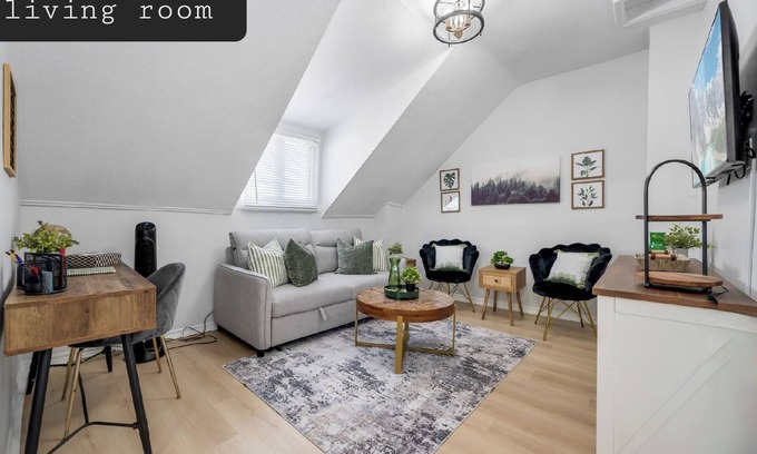 Grantham Apartment | Cozy 1 bedroom, centrally located minutes to Niagara on the Lake, Niagara Falls.