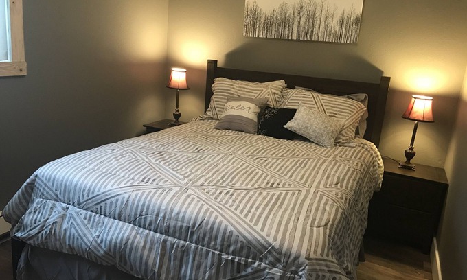 Rendezvous Condo | Cozy, 1 bedroom Condo, 2 Blocks from Downtown, on Ski Bus Route