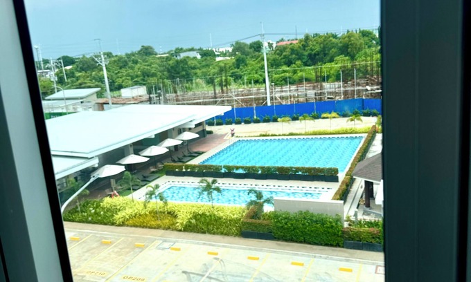 Balibago Condo | Cozy 1-bedroom condo with few steps away to Sta. Rosa SM Mall.