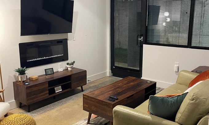 Nashville Condo | Cozy 1-bedroom condo with AC, WiFi in delightful Nashville.