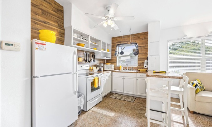 Cocoa Beach House | Cozy 1-bedroom Cottage Two Blocks from the Beach in charming Cocoa Beach