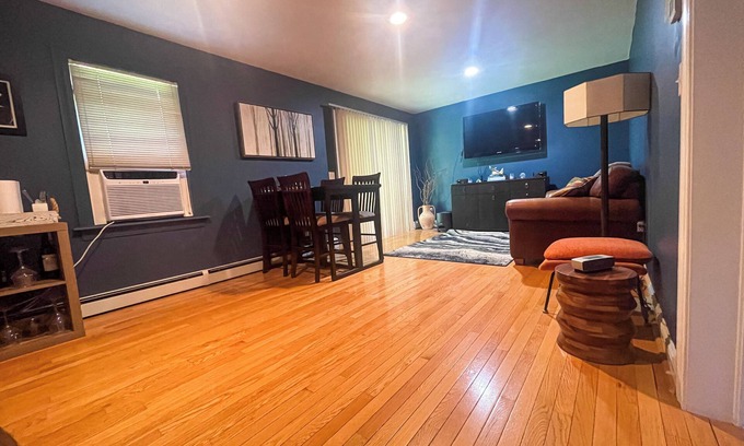 Middle Hope Apartment | Cozy 1-bedroom guest suite in lovely Beacon with AC, WiFi