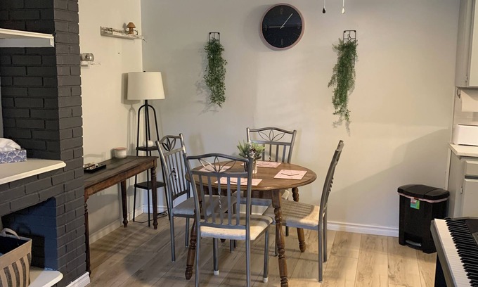 Chelmsford Apartment | Cozy 1 bedroom in the heart of Chelmsford!