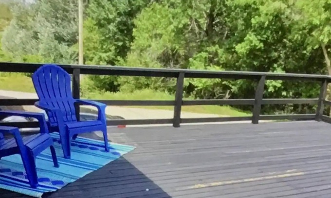 Hot Springs Apartment | Cozy 1 bedroom private apt sleeps up to 4 people. Come enjoy the Black Hills,of