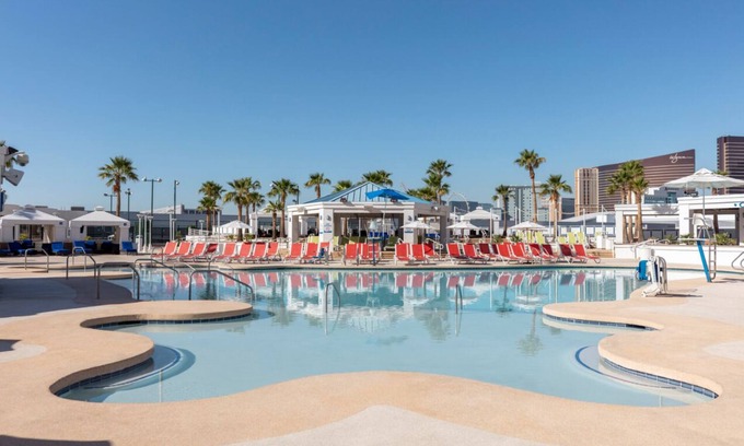 Winchester Resort | Cozy 1-bedroom resort with AC, WiFi in enchanting Las Vegas Premiere