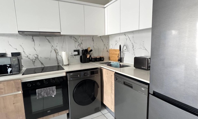 The Willows Apartment | Cozy 1-Bedroom Retreat at The Blyde – Beach-Style Living