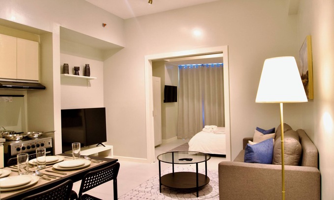 Legazpi Village Condo | Cozy 1-Bedroom with Balcony Condo near Greenbelt Mall Makati City