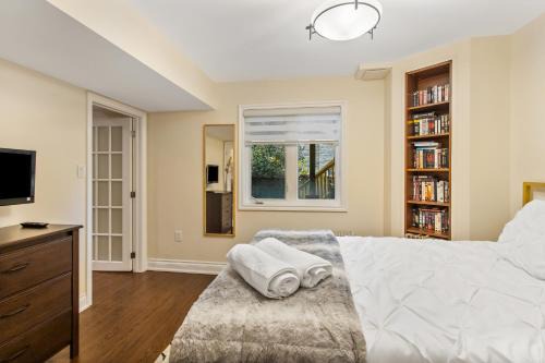 Vaughan Apartment | Cozy 1-BR, with Private Patio