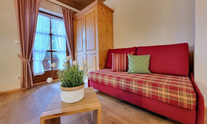 Oberau Apartment | Cozy 1-room apartment with terrace and mountain view