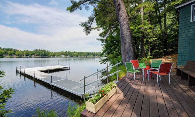 North Windham Cabin | Cozy 100-year-old Maine camp, steps to Little Sebago Lake