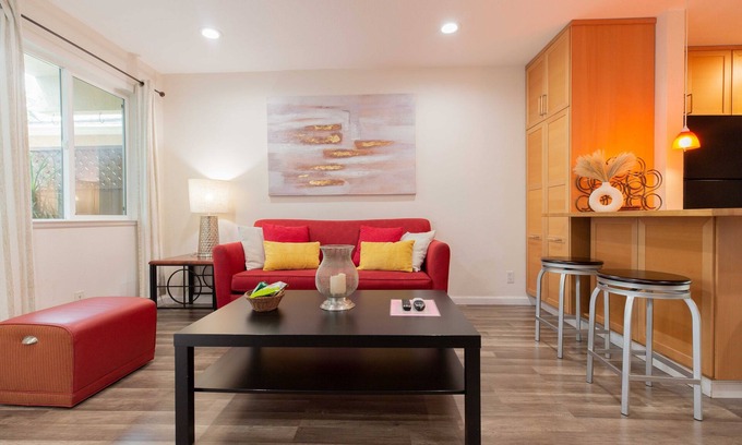 Sunnyvale Apartment | 💎Cozy 1B/1B in a prime location 🌲AC/1000mb wifi/Washer, dryer/more…