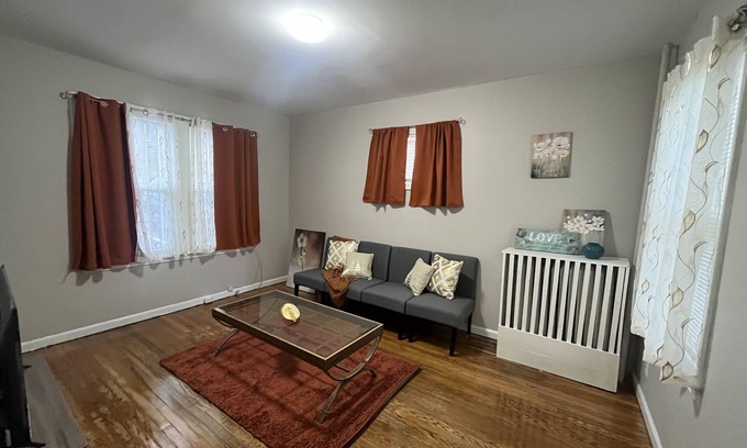 Hartford Apartment | Cozy 1bedroom apartment within 5 minute walking distance from Hartford Hospital