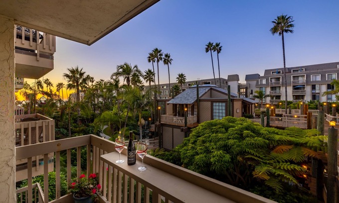 Oceanside Condo | Cozy 1BR Condo-Ocean View Bliss!