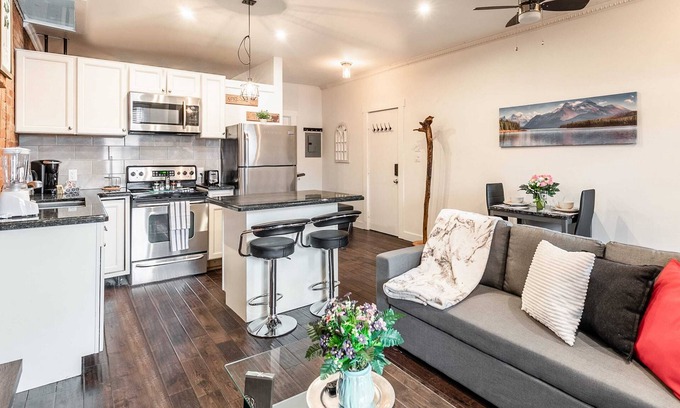 Central Hamilton Apartment | Cozy 1BR Condo on James Street North!