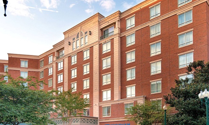 Old Town West Condo | Cozy 1BR Condo! Prime Old Town Alexandria Locationn