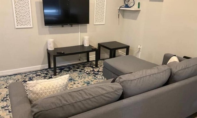 Greenville Apartment | Cozy 1BR Jersey City Apartment