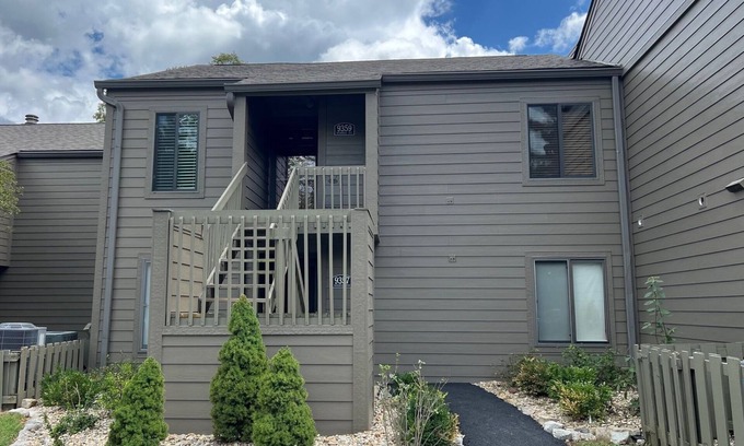 Avoca Condo | Cozy, 2/2 condo at Lake Monroe, Golf, IU Bloomington