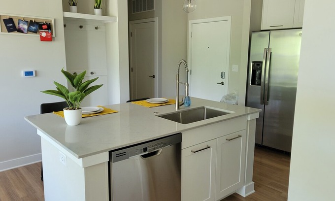 Morrisville Apartment | Cozy 2 BDR Apt with Pool and Gym Near RDU & RTP