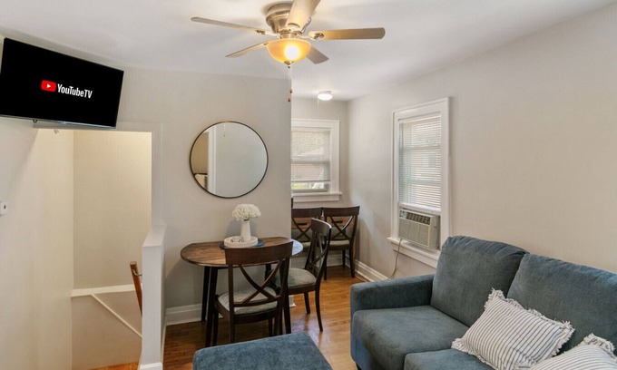 Highwood Apartment | Cozy 2 bed Apt- 2 train stops to the Naval Base!
