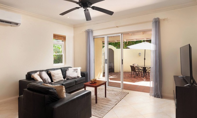 Folkestone House | Cozy 2-Bed Barbados Vacation Rental Near Limegrove – Walk to Beach & Restaurants