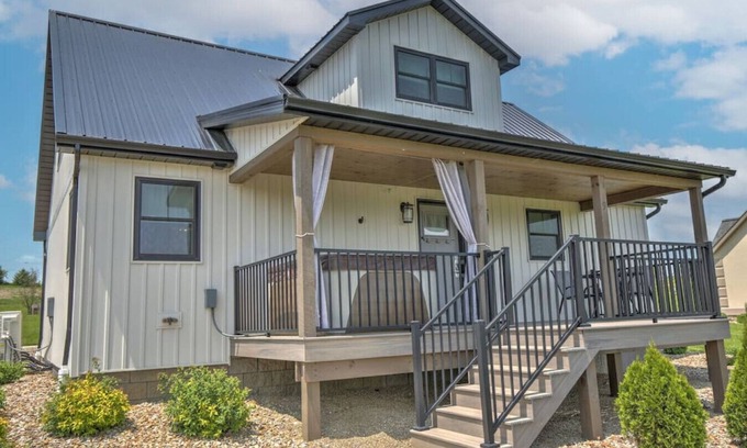 Millersburg Cottage | Cozy 2 Bed/Bath Cottage With Private Hot Tub