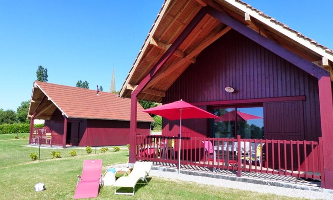 Meillard Cottage | Cozy 2-Bed Gîte with Terrace, Countryside Views, and Family Amenities