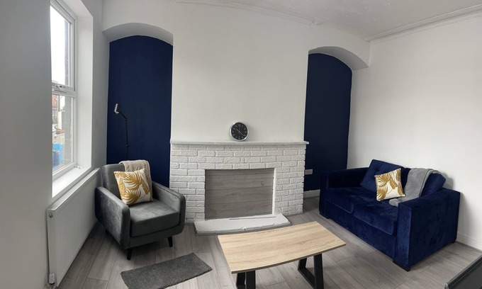 Harehills House | Cozy 2-Bed House in Leeds with Modern Amenities