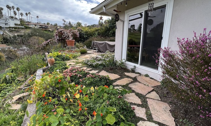 Los Angeles County House | Cozy 2 Bedroom in Rancho Palos Verdes