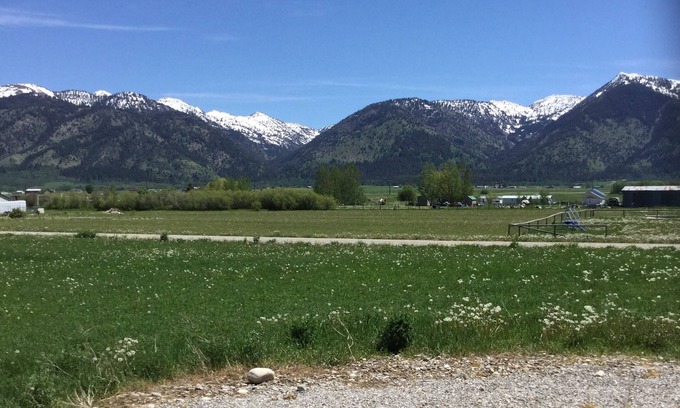 Thayne Apartment | Cozy 2-bedroom apartment MINUTES outside picturesque Star Valley Ranch
