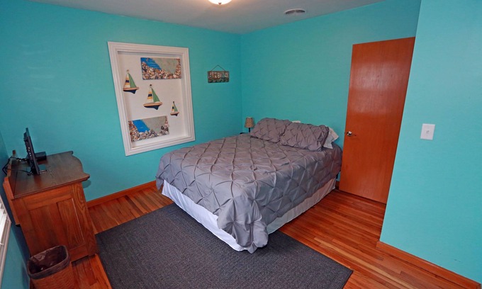 Celina House | Cozy 2 Bedroom, 1 Bath House With Walking Distance To The Lake