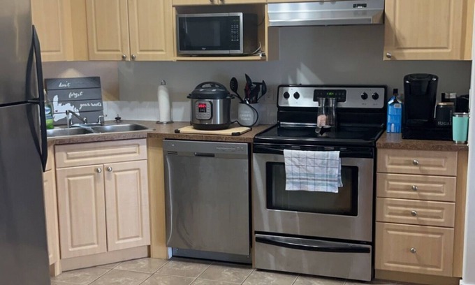 Spruce Grove Condo | Cozy 2 bedroom 2 bathroom condo!