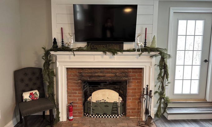 Greenwood Lake Apartment | Cozy 2-bedroom apartment in delightful Greenwood Lake with AC, WiFi