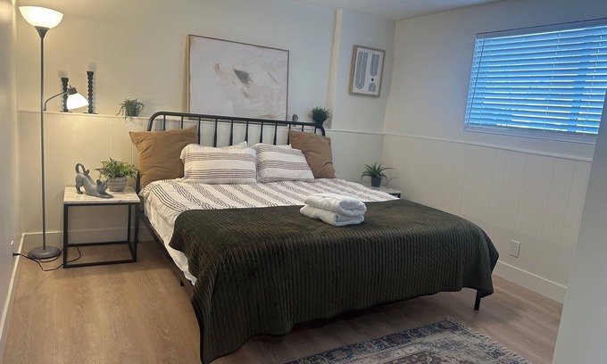 Taylorsville Apartment | Cozy 2-bedroom apartment in taylorsville with King bed, AC, fast WiFi