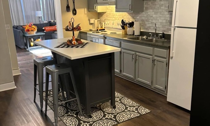 Big Stone Gap Apartment | Cozy 2-bedroom apartment in downtown Big Stone Gap with views.