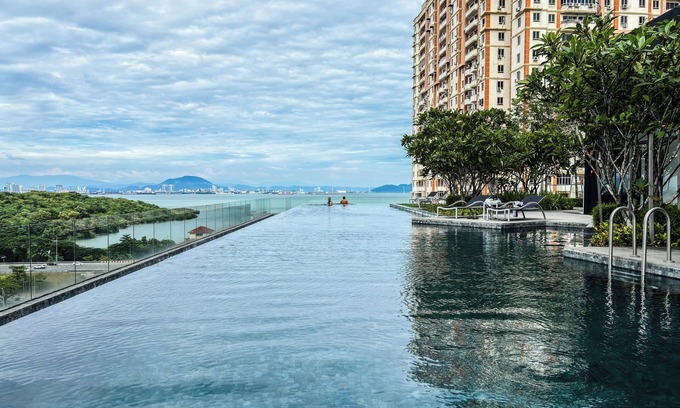 Jelutong House | Cozy 2-bedroom apartment in beautiful George Town with WiFi, fitness room